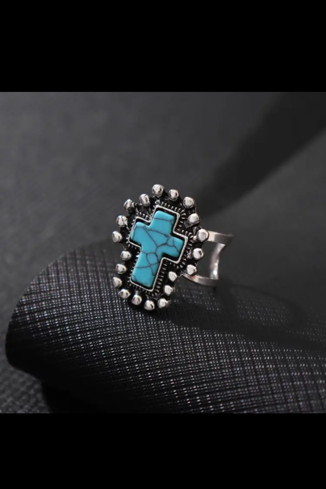 GRACEFUL CROSS RING