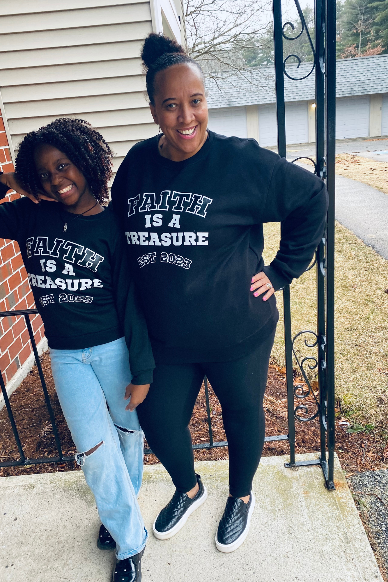 FAITH IS A TREASURE EST SWEATSHIRT