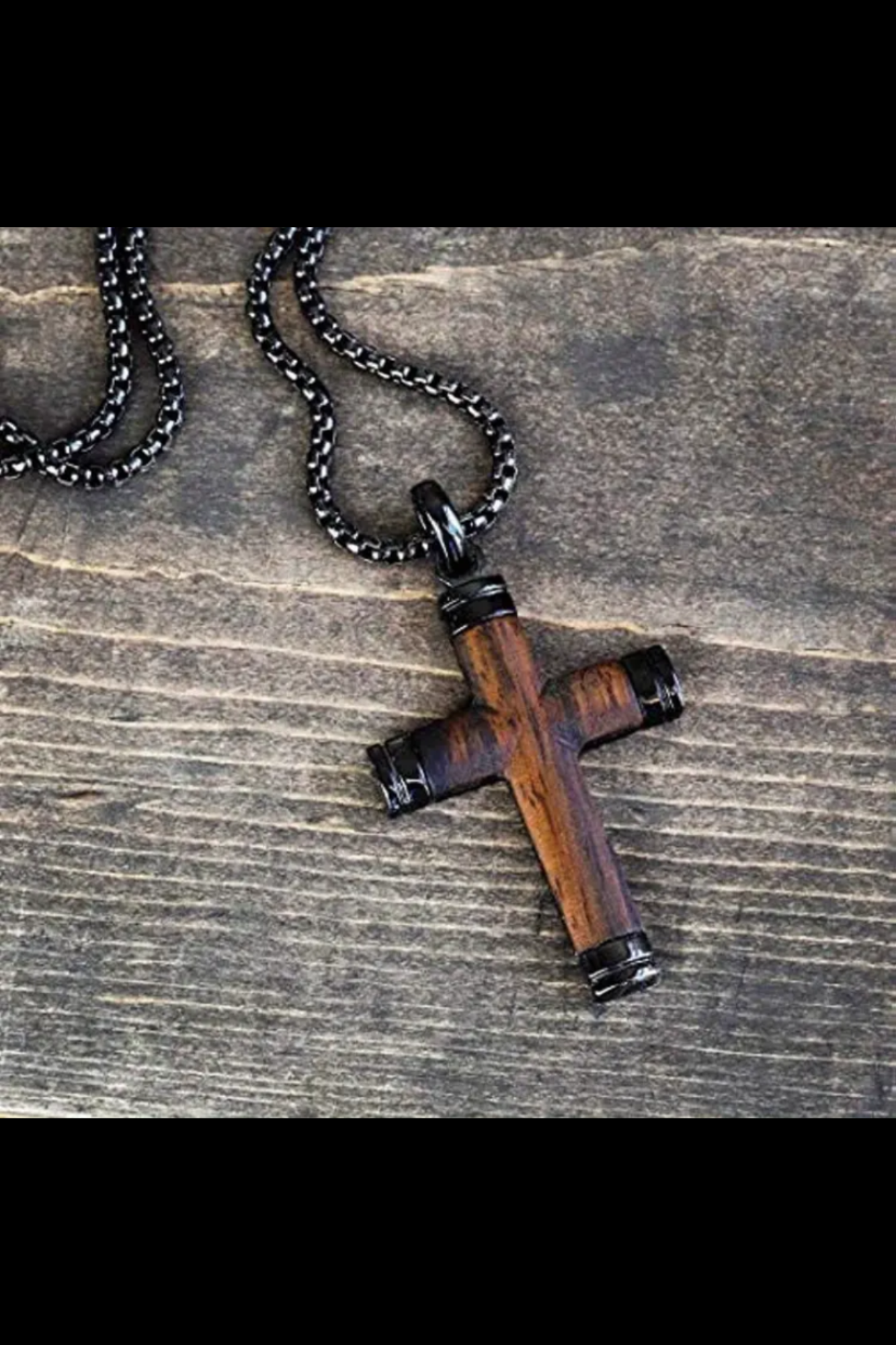 VINTAGE WOODEN CROSS NECKLACE