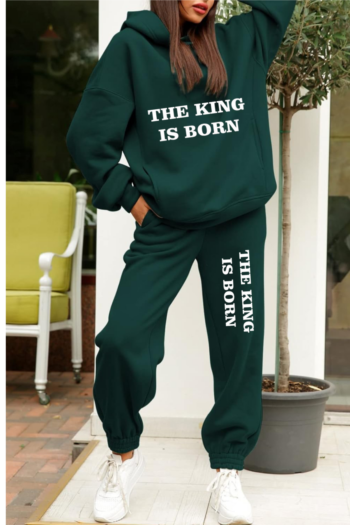 THE KING IS BORN WOMENS