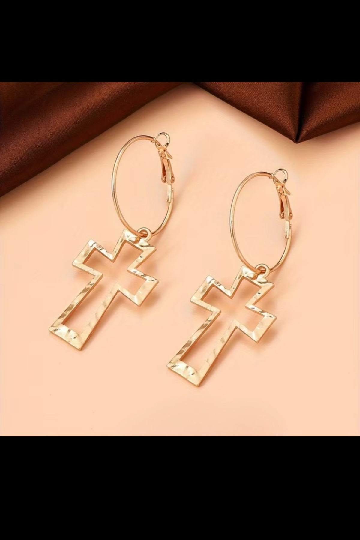 HAMMERED CROSS LOOP EARRINGS