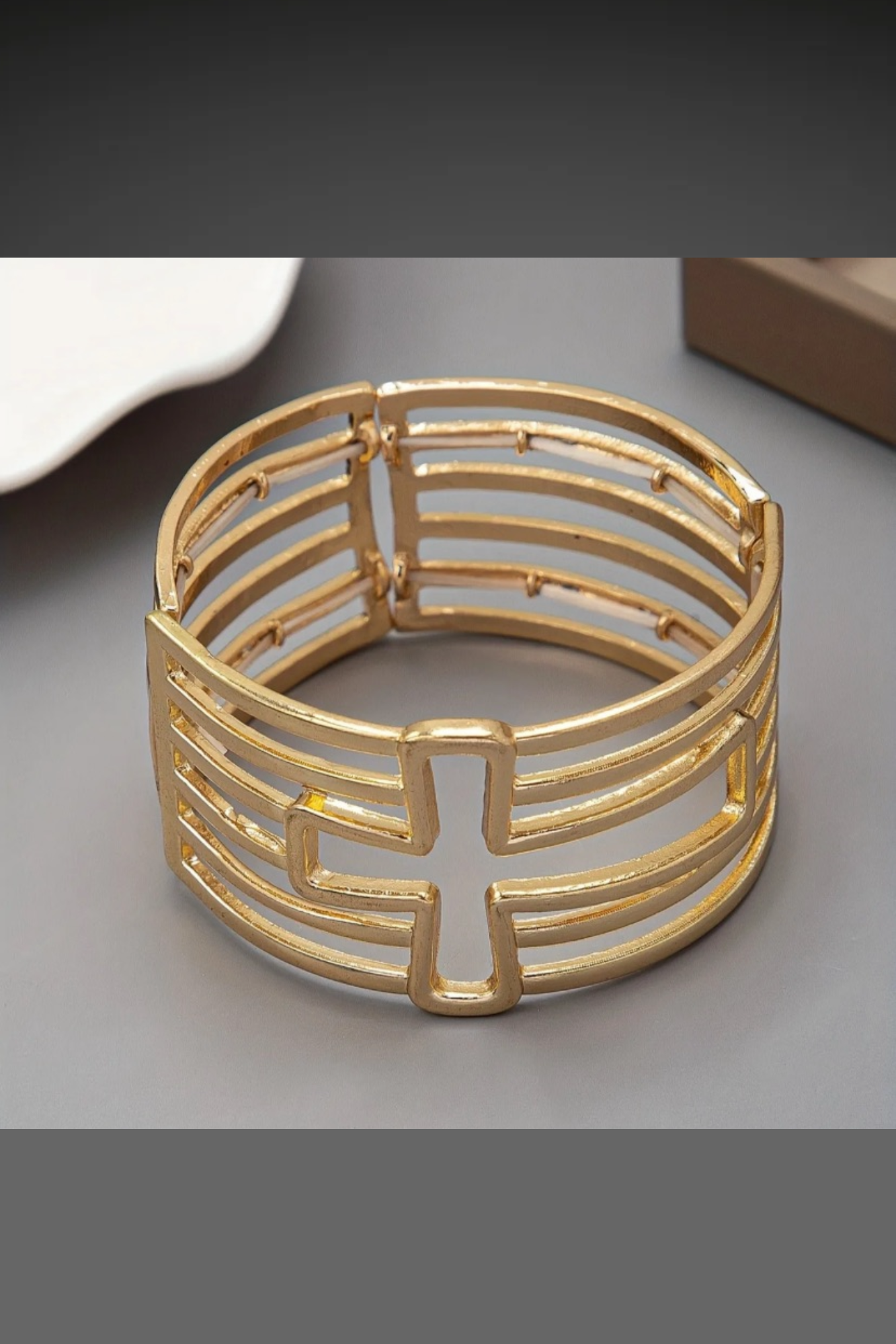 CROSS BANGLE