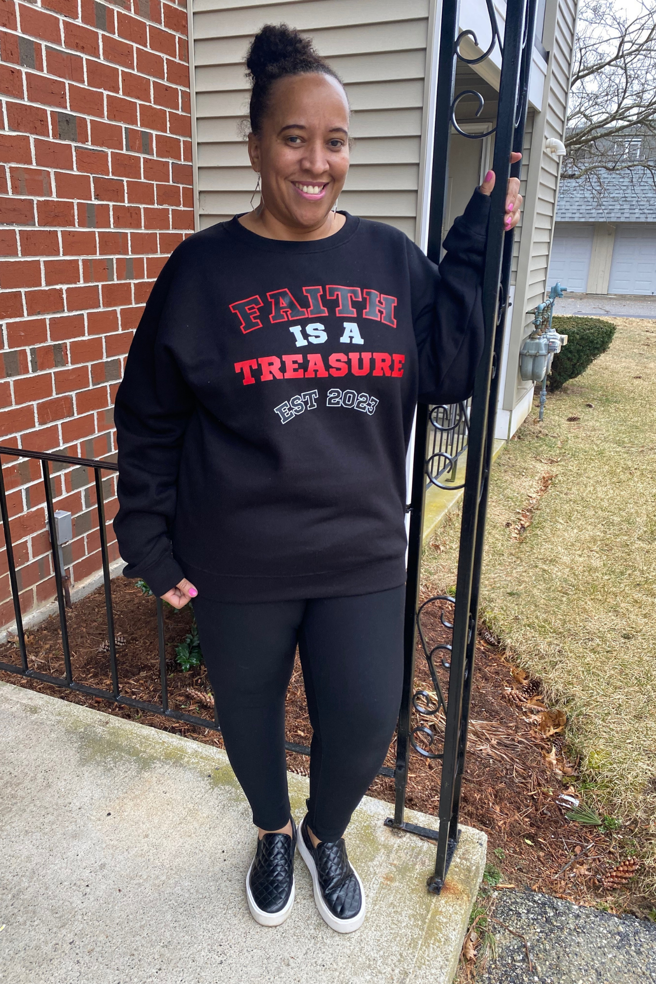 FAITH IS A TREASURE EST SWEATSHIRT