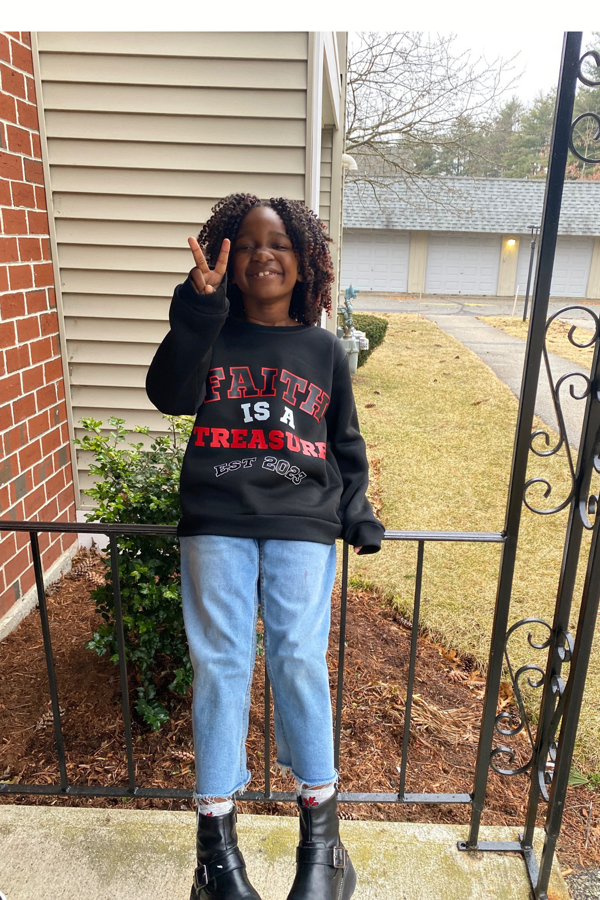 FAITH IS A TREASURE EST KIDS SWEATSHIRT