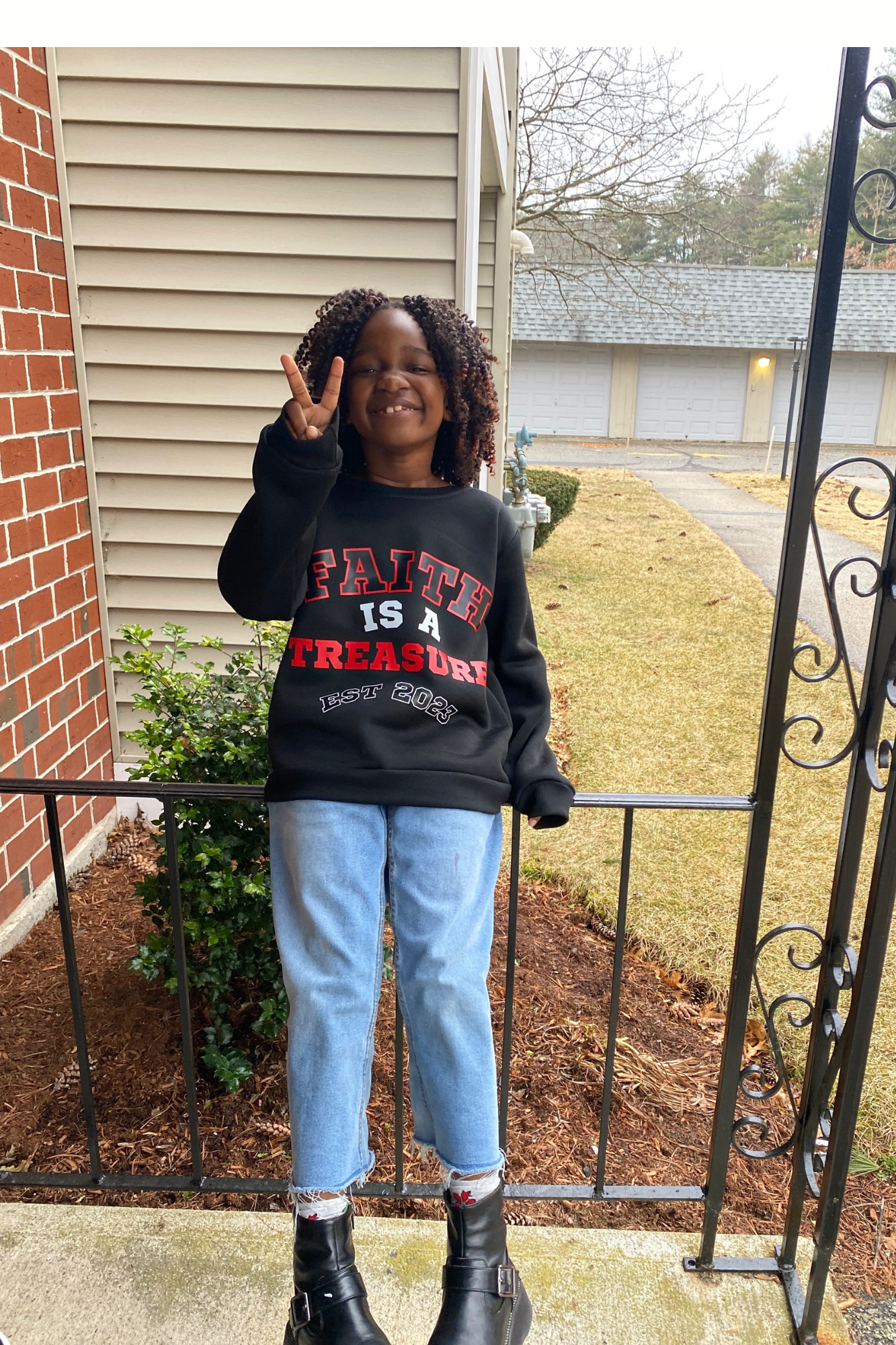 FAITH IS A TREASURE EST KIDS SWEATSHIRT