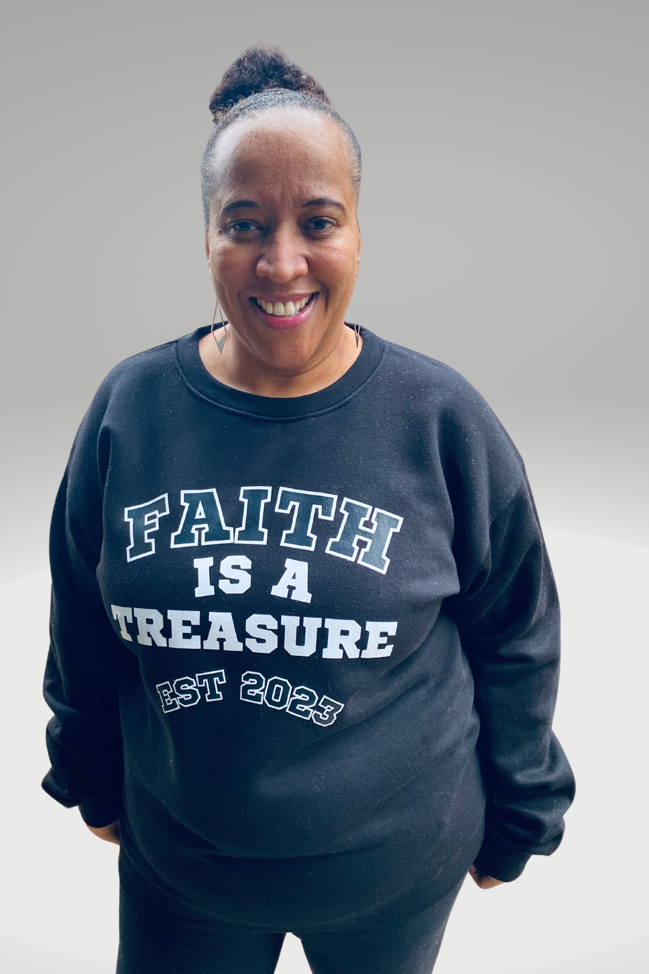 FAITH IS A TREASURE EST SWEATSHIRT