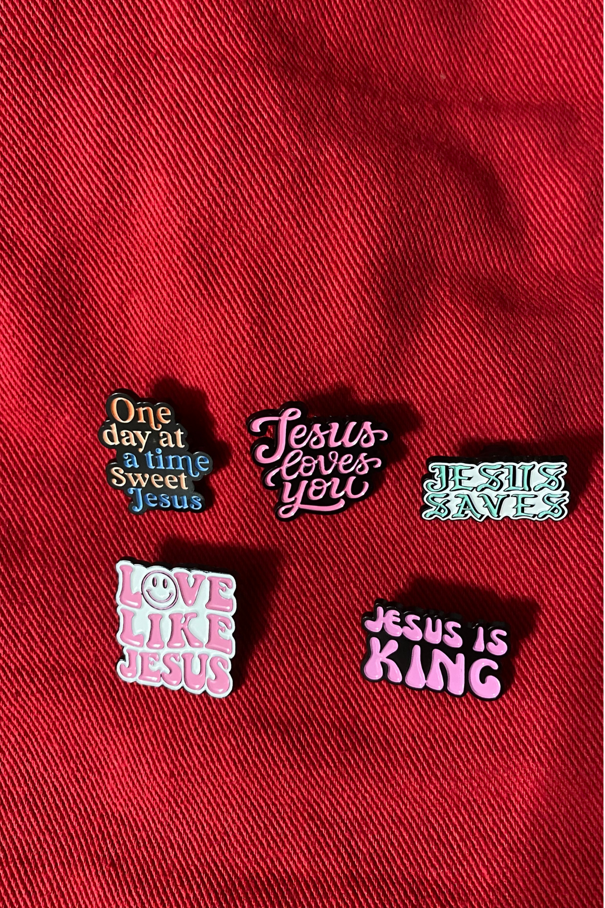 JESUS PIN SET