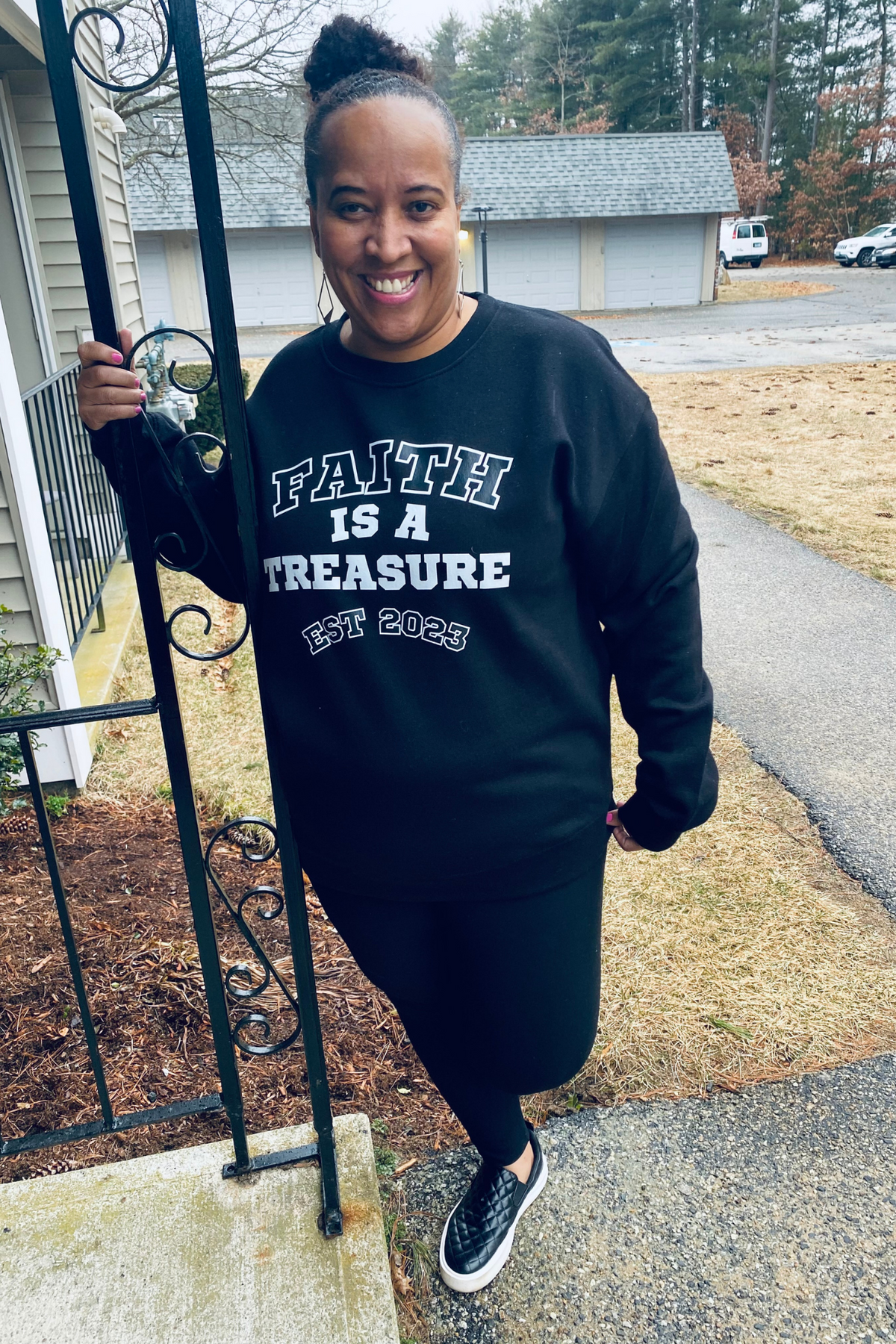 FAITH IS A TREASURE EST SWEATSHIRT