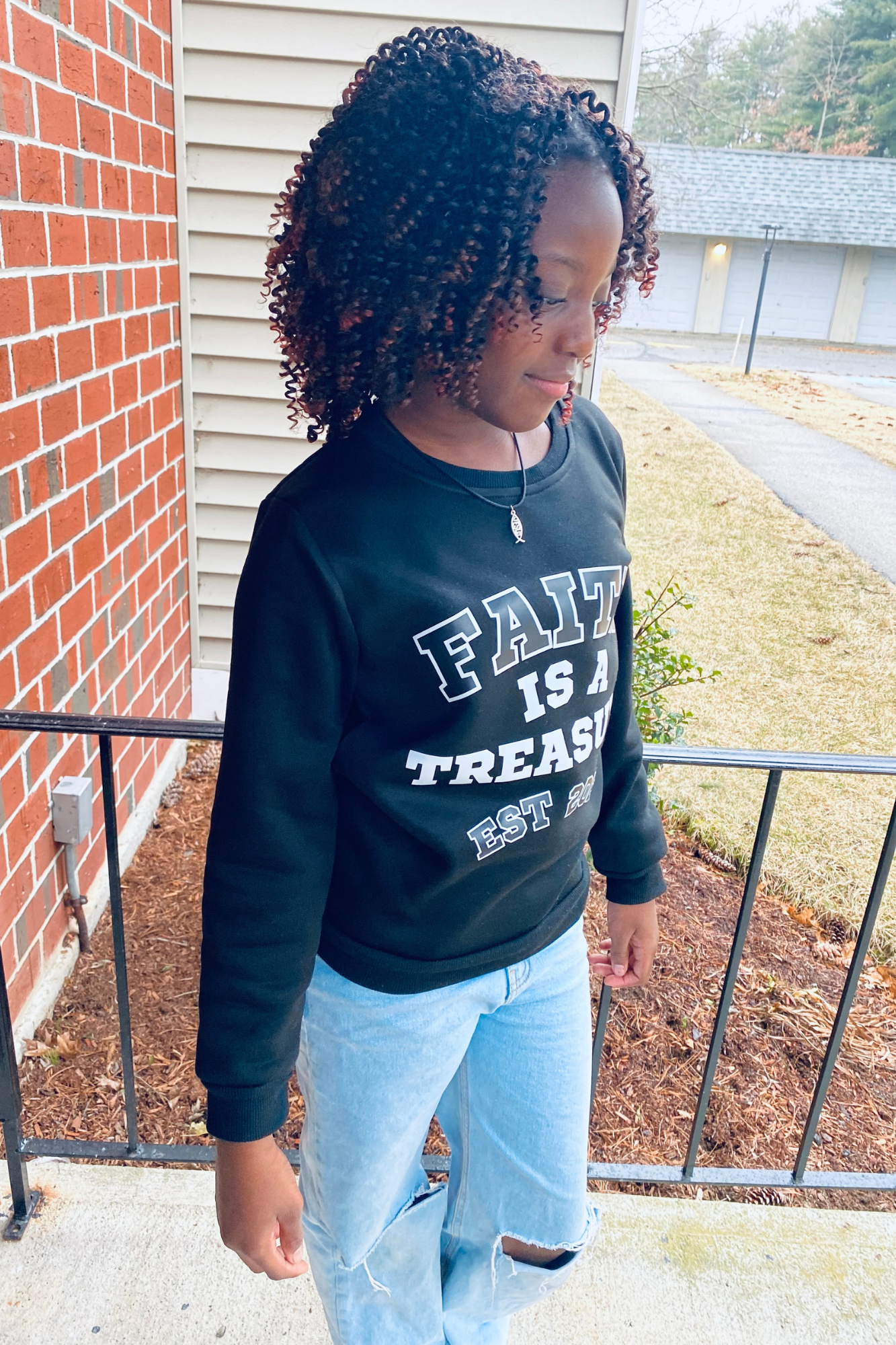 FAITH IS A TREASURE EST GIRLS SWEATSHIRT