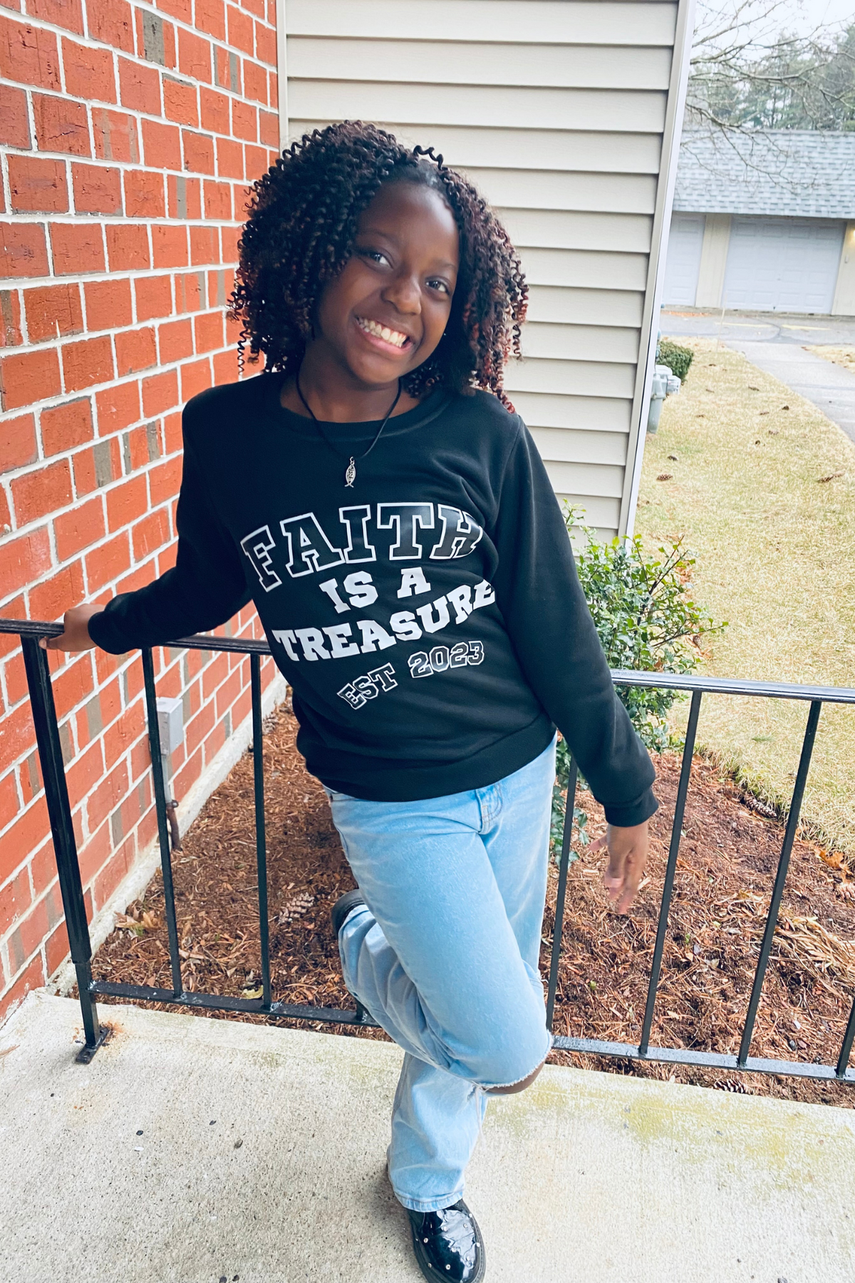 FAITH IS A TREASURE EST GIRLS SWEATSHIRT