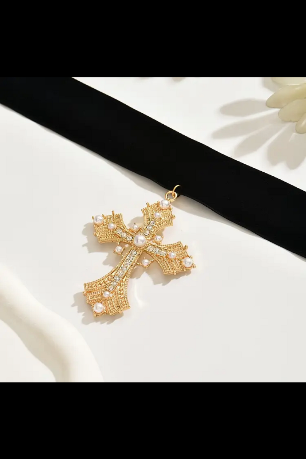 FAITH AND ELEGANCE CHOCKER NECKLACE